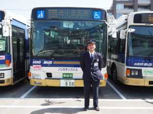 京王バス株式会社 バス運転手 40 50代からのデビュー応援 社宅4月オープン 勤務地 中野区 杉並区 調布市 ほかの求人情報 転職ならdoda デューダ