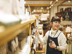 株式会社アミング 店舗スタッフ 未経験歓迎 賞与年2回 3 8ヵ月 女性活躍中 勤務地 小松市 金沢市 高岡市 ほかの求人情報 転職ならdoda デューダ