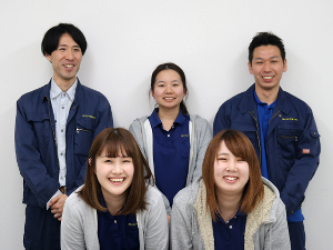 株式会社ハウス・デポ・プラス(ＪＫＨＤグループ) 事務系総合職／年休120日／残業少／営業職と同等の高待遇