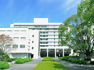 学校法人金蘭会学園（千里金蘭大学） 学校法人職員／賞与年2回／手当充実／年間休日120日以上