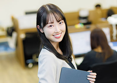 株式会社ｂサーチ カスタマーサクセス（人事サポート事務）／土日休／20代活躍中