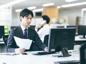 いすゞロジスティクス株式会社 (いすゞグループ) 事務系総合職／未経験歓迎／賞与実績5.5ヵ月／年休121日
