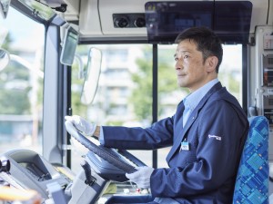 小田急バス株式会社 (小田急グループ) バス運転士／未経験歓迎／普通免許でOK！／有休取得率約9割