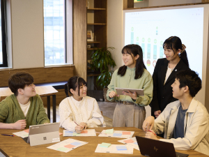 学校法人創志学園【クラーク記念国際高等学校】 クラーク記念国際高校の広報（管理職候補）／未経験歓迎／土日休