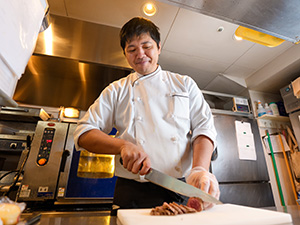 互福興業株式会社（八重洲ターミナルホテル・レストラン CAche CAche） 東京駅前レストランのキッチンスタッフ／深夜・早番ほぼ無し