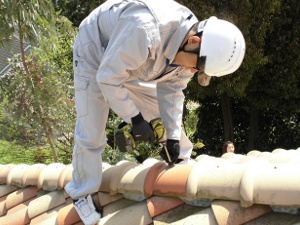 株式会社日進住研 現場作業スタッフ／住宅リフォームの施工（屋根工事・塗装など）