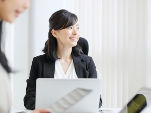 アポプラスステーション株式会社 (クオールグループ) MR／上場企業グループ／月給44万円以上／専門領域PJ中心