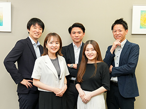 カイゼンベース株式会社 経営アシスタント／未経験歓迎／年休130日以上／フレックス