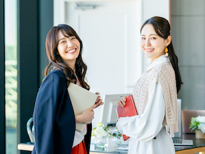 タイムズ２４株式会社 (パーク２４グループ) 一般事務職／土日祝休み／年休122日／正社員登用あり