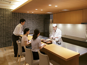 ジーエフシー株式会社 未経験歓迎／食材卸売のルート営業／残業月14時間／老舗企業