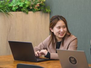 株式会社ジーデップ・アドバンス 【スタンダード市場】 営業支援チームのリーダー候補／土日祝休／賞与2回／時差出勤可