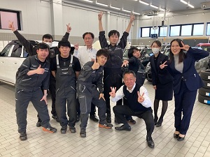 株式会社モトーレン阪神 (GLIONグループ) BMW接客スタッフ／月給26万円以上／賞与3カ月／未経験歓迎