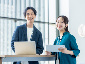 キャリアリンク株式会社 【プライム市場】 事務系BPOサービスの品質管理／土日祝休／年休124日