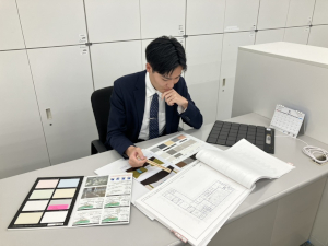 株式会社木下不動産開発 (木下グループ) 不動産開発営業／年収500万円可／土日祝休み／賞与・昇給あり