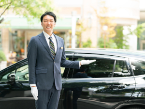 ＳＯＭＰＯコーポレートサービス株式会社 (グループ／SOMPOホールディングス株式会社) 役員運転士／SOMPOの安定基盤／未経験歓迎／連続休暇取得可