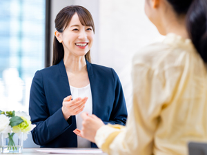 株式会社ティーアールシー 保険コーディネーター／未経験歓迎／年休125日／定期昇給あり