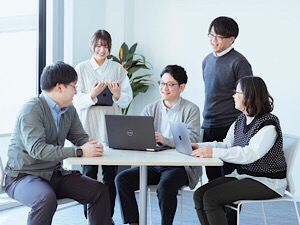 株式会社エーエスシー ITエンジニア／経験を活かす／資格取得支援有／年休126日