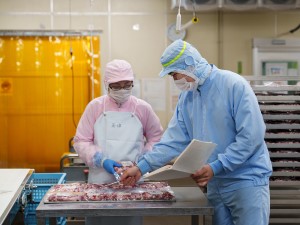 株式会社味兆（エスフーズグループの100％子会社） 生産管理／賞与年3回／土日祝休／手当充実／転勤なし／日勤のみ