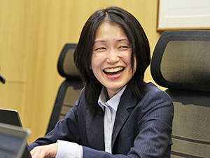 株式会社ラウンドワン 【プライム市場】 労務（勤怠・給与・社保）／月給33万円以上／定着率92.1％