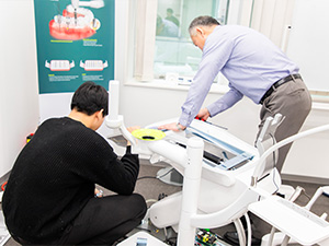 株式会社BMS JAPAN 医療機器メーカーのサービスエンジニア／未経験歓迎／土日祝休