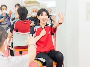 株式会社レコードブック 高齢者向けスポーツトレーナー／未経験歓迎／土日休／残業少なめ