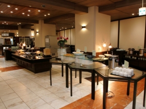 大友観光開発株式会社（層雲峡観光ホテル） 層雲峡観光ホテルのレストランスタッフ／寮完備&3食まかない付