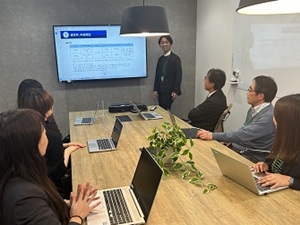 株式会社スリーエスＡ＆Ｃ マネジメント・マーケティングスタッフ／土日祝休み