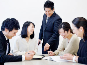 株式会社神戸物産 【プライム市場】 総務（人事・労務・給与計算・その他庶務等）／東証プライム上場