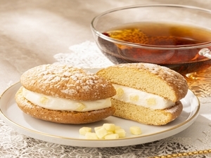 株式会社亀屋万年堂 (シャトレーゼグループ) 事務スタッフ（総務・経理）／老舗お菓子メーカー／手当充実