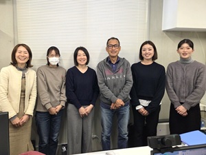 プレミアムプラスジャパン株式会社 品質管理・修理（品質保証）／年間休日124日以上／英語力活用