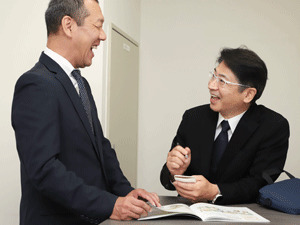 日本道路興運株式会社 運行管理・営業スタッフ／未経験歓迎／年休120日以上