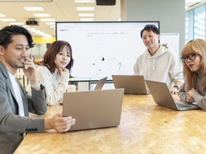 ＬＩＮＥヤフー株式会社 【プライム市場】 仙台勤務／リモートワークで働ける経理事務スタッフ／未経験歓迎