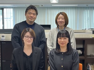 株式会社ディーアンドアール・インテグレイツ 経理総務／フレックスタイム／年間休日125日／完全週休2日制