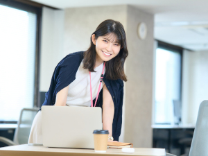 株式会社免震テクノサービス 事務／未経験歓迎／土日祝休み・年休126日／原則定時退社