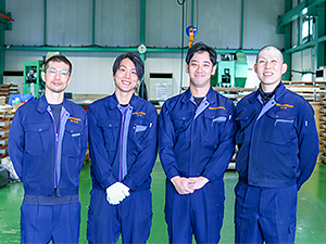 株式会社鈴木打抜製作所 (スズキテクノスグループ) 製造作業スタッフ／土日祝休み／日勤固定勤務／賞与年3回