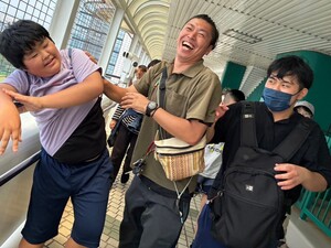 株式会社ｏｖｅｒ　ｏａｒ デイサービスの児童指導員／未経験歓迎／年間休日123日