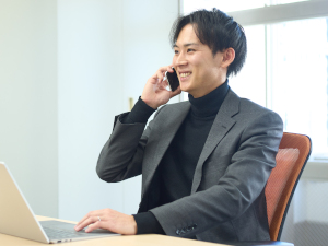 オトロンカーズ株式会社 (オートバックスセブングループ) 経理（管理職候補）／月給35万円～／賞与最大年6回／完休2日