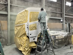 大弘自動車株式会社 自動車塗装／未経験から月給25万円～スタート／未経験歓迎