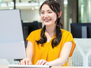 株式会社サナース 事務／欧州先進機械商社／定着率100％／駅チカ3分／残業少