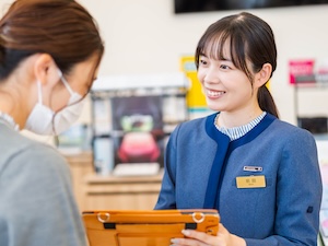 株式会社テレックス関西 (アローグループ) 未経験歓迎の携帯ショップスタッフ／残業月7時間／賞与年2回