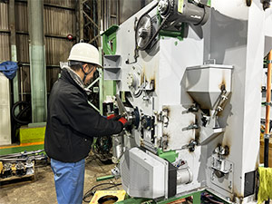 株式会社ニッチュー サービスエンジニア／業界シェアトップクラス／賞与年2回