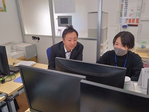 株式会社ファーストフーズ名古屋 (ニップングループ（旧：日本製粉株式会社）) 経理（課長候補）／安定の食品メーカー／残業少なめ／手当充実