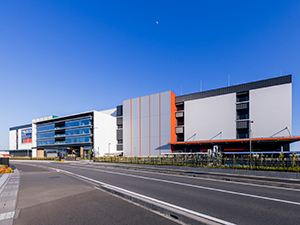 トラスコ中山株式会社 【プライム市場】 総合職（倉庫内作業・運営管理orドライバー）／年休122日