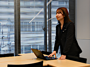 デイ・ナイト株式会社 (NTTグループ) イベント企画・施設運営スタッフ／未経験歓迎／年間休日122日