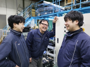 松下工業株式会社 (TECMIC（テクミック）グループ) 技術営業／高級マットレスの製造機器／賞与4ヶ月／完全週休2日