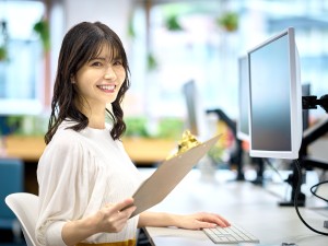 新生ビルテクノ株式会社 経理・事務／未経験歓迎／年休128日／残業月平均10時間程度