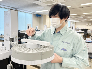 一般社団法人全国石油協会 石油製品の分析員／未経験歓迎／残業月5h／賞与実績4.6カ月