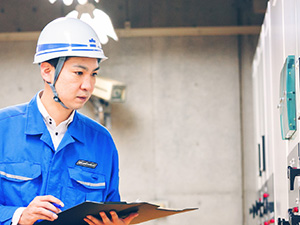 株式会社関電工 【プライム市場】 施工管理／大型案件実績多数／年休129日／月給31.7万円～