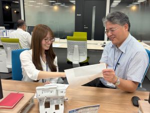 株式会社ディーラウンド 労務・法務／月給26万円～／年休125日／賞与2回