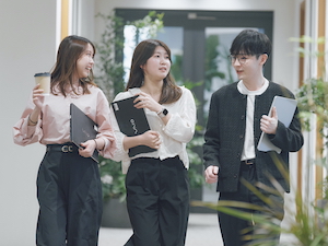 ラクスル株式会社 【プライム市場】 ディレクター／大手顧客のマーケティング課題解決